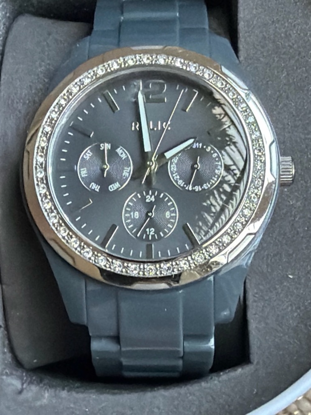 Relic battle ship grey Crystal Bezel Watch